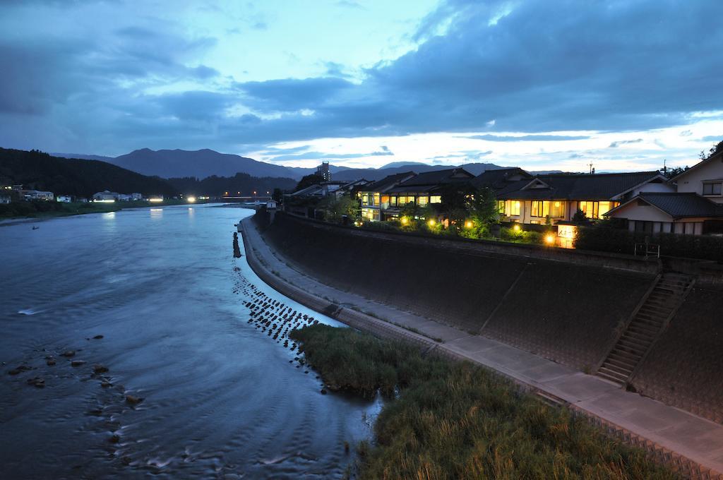 Hitoyoshi Ryokan Bagian luar foto